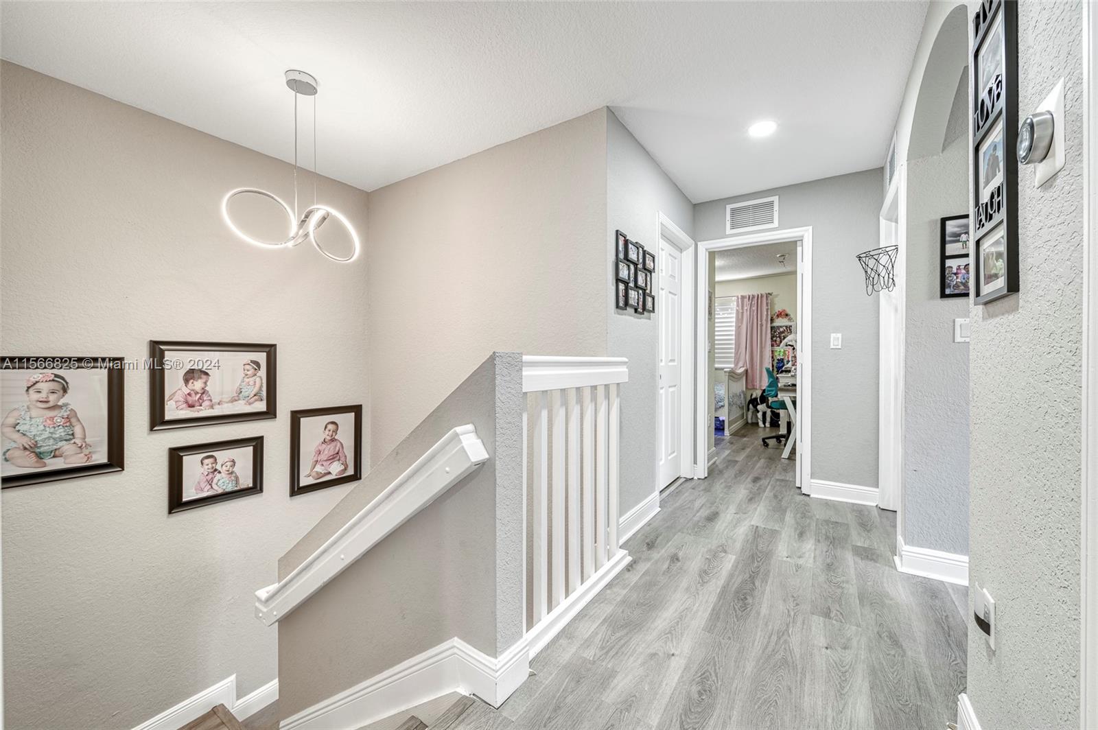 LAKES BY THE BAY JAY - Residential