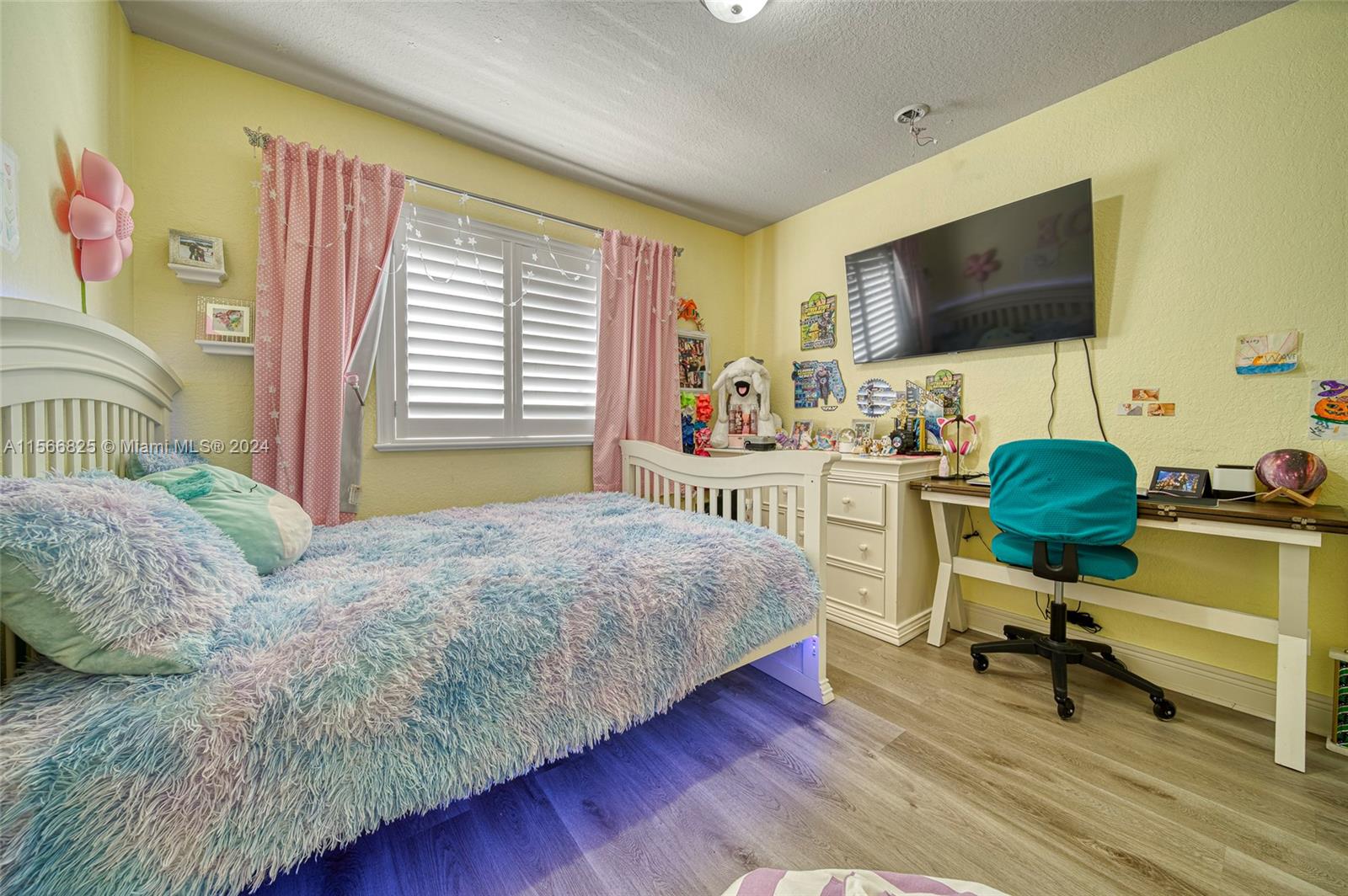 LAKES BY THE BAY JAY - Residential