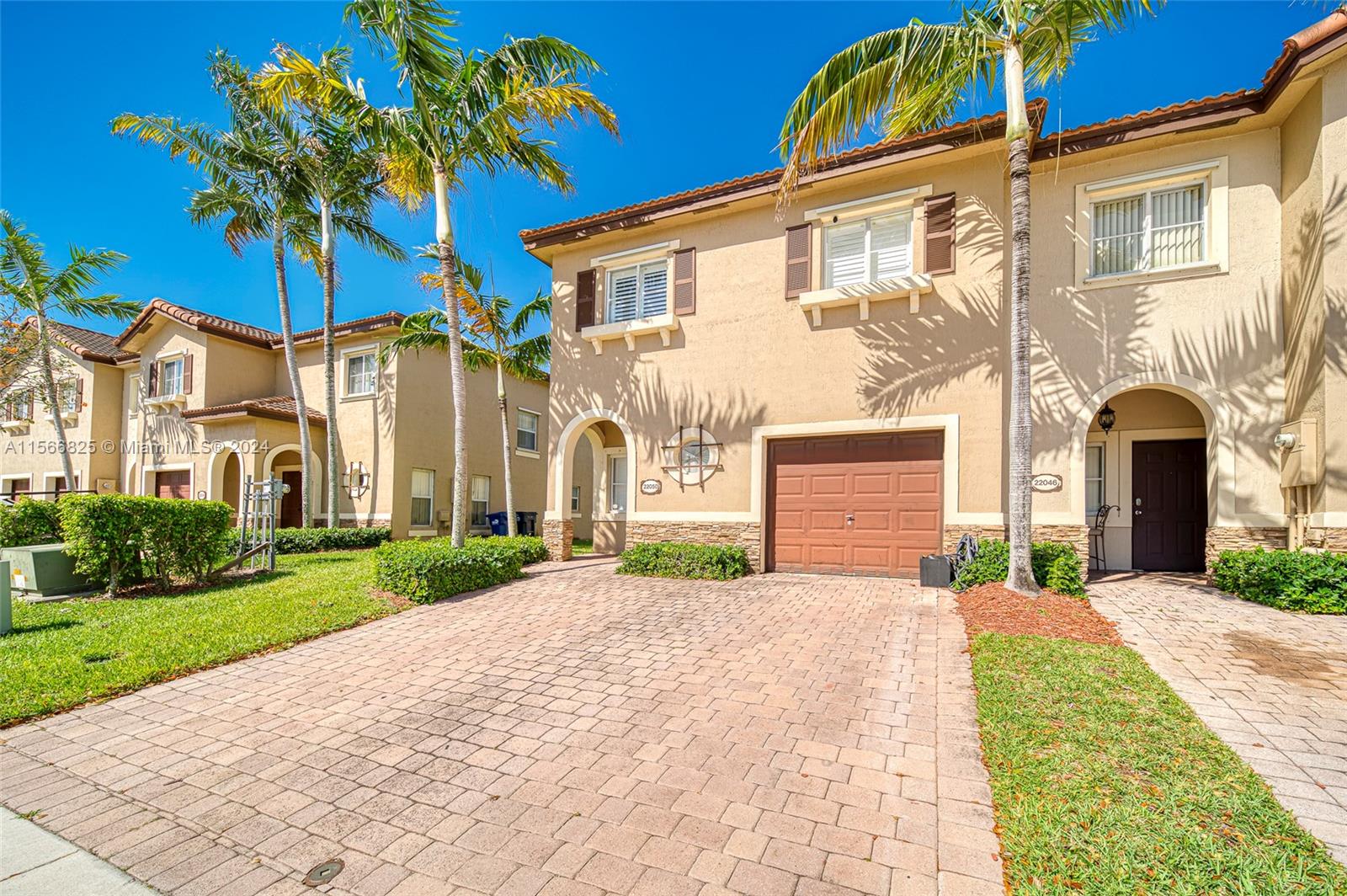 LAKES BY THE BAY JAY - Residential