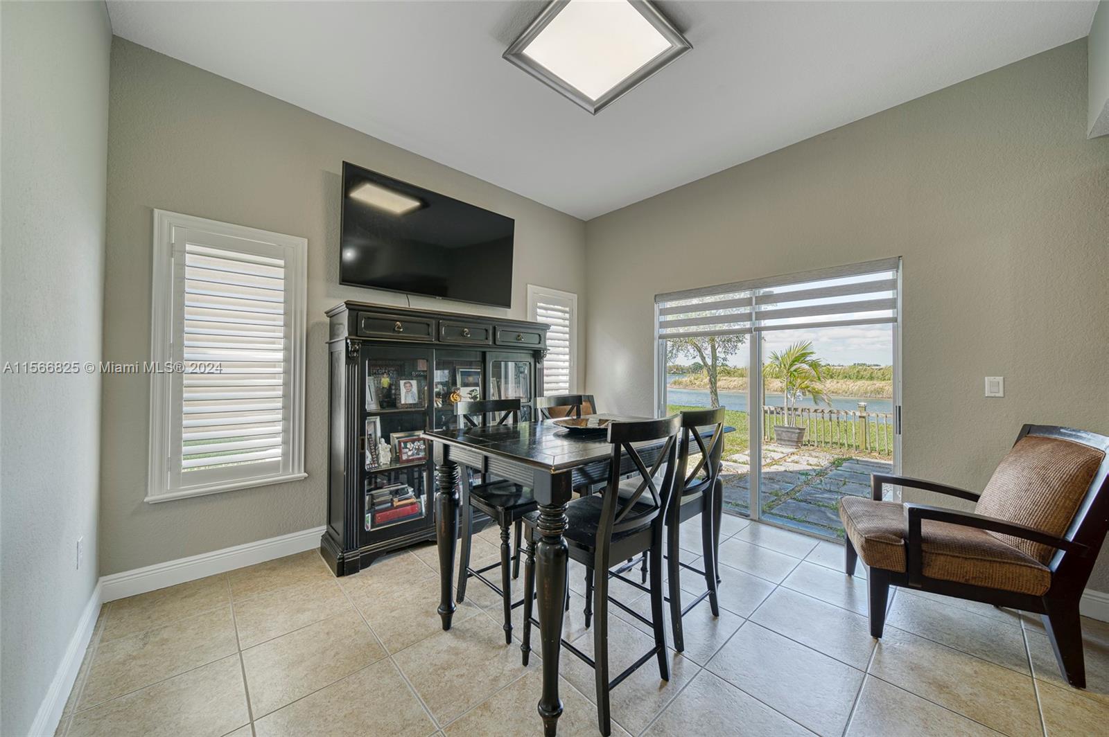 LAKES BY THE BAY JAY - Residential