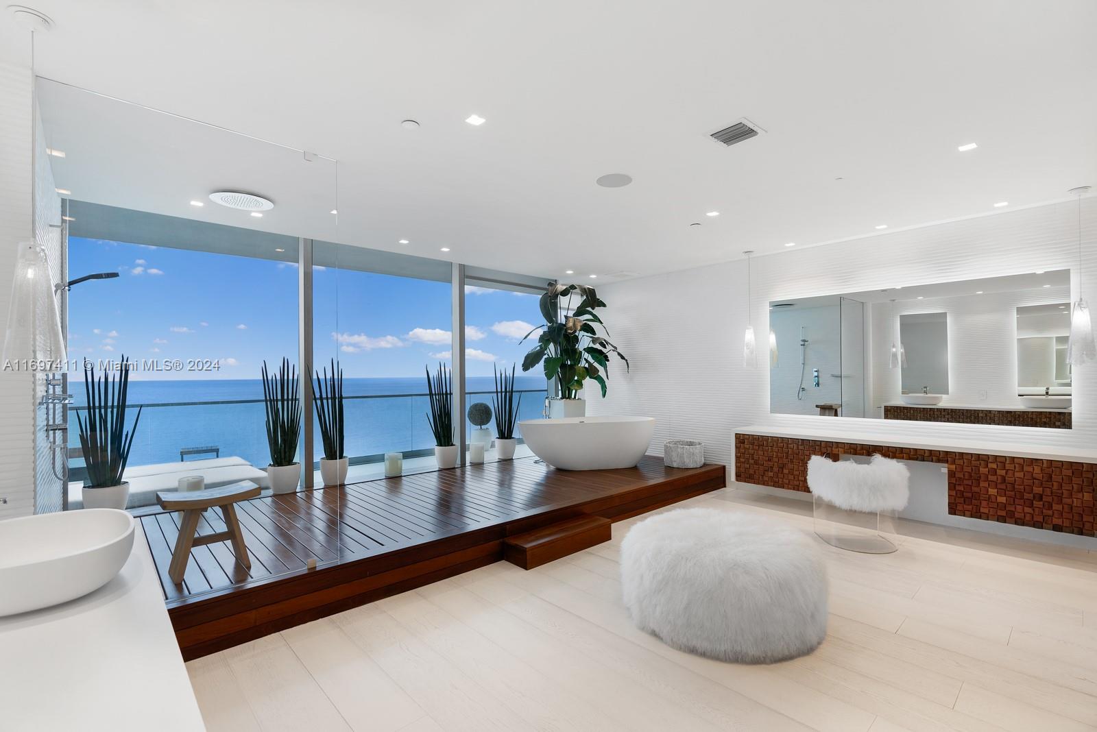 OCEANA BAL HARBOUR CONDO - Residential