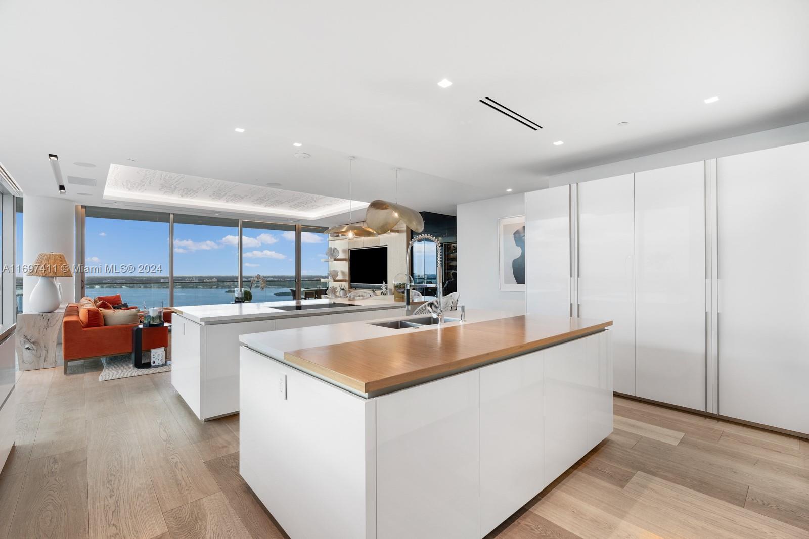 OCEANA BAL HARBOUR CONDO - Residential