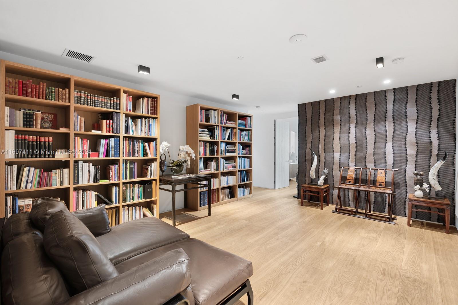 OCEANA BAL HARBOUR CONDO - Residential