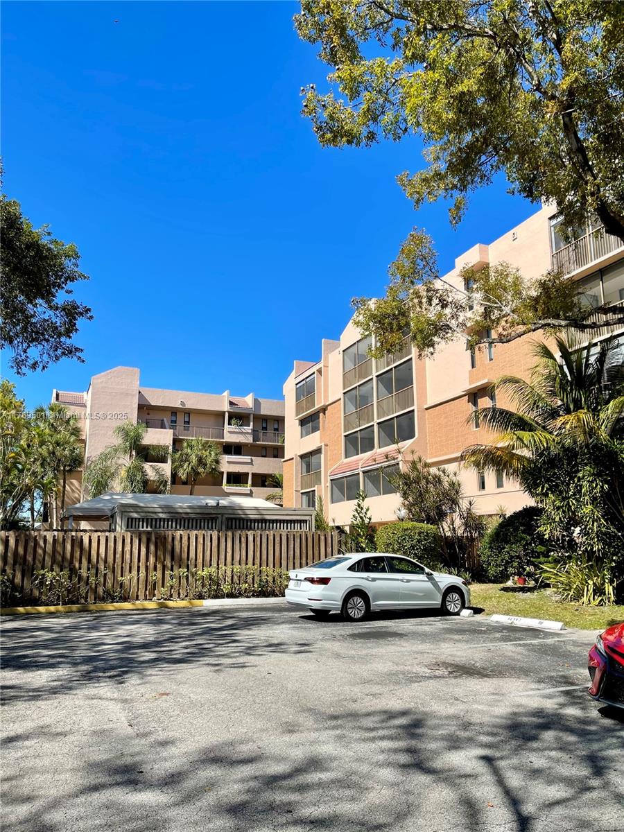 Rental Property at 6800 Cypress Rd 408, Plantation, Miami-Dade County, Florida - Bedrooms: 2 
Bathrooms: 2  - $2,100 MO.