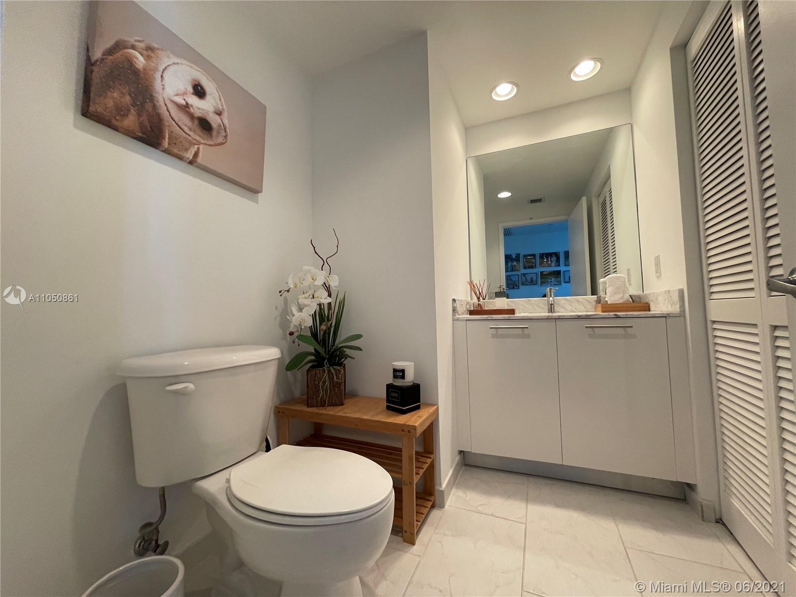 THE PLAZA 851 BRICKELL CO - Residential