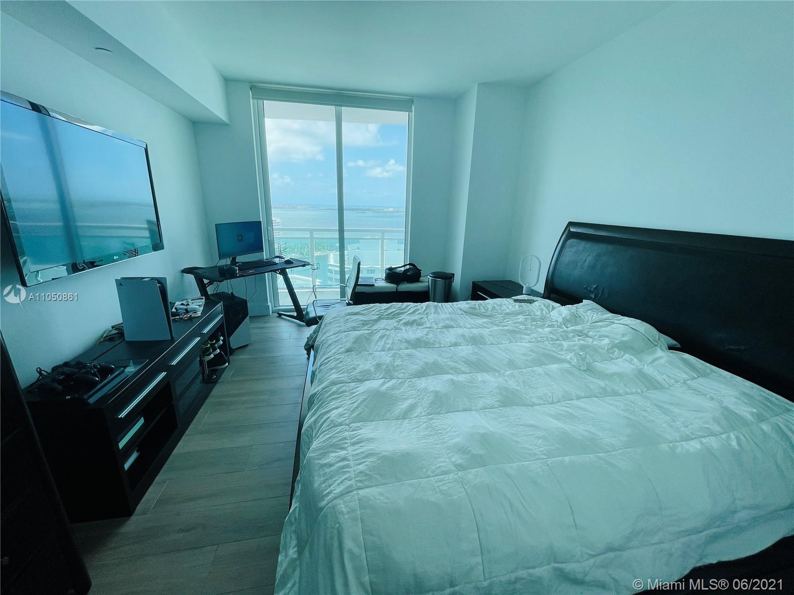 THE PLAZA 851 BRICKELL CO - Residential