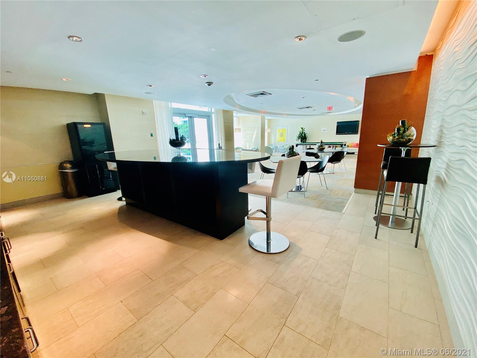 THE PLAZA 851 BRICKELL CO - Residential