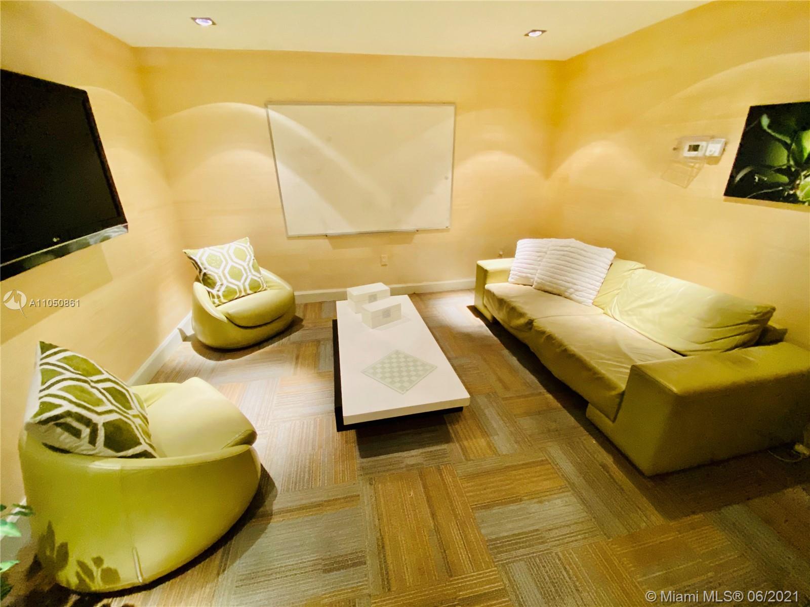 THE PLAZA 851 BRICKELL CO - Residential