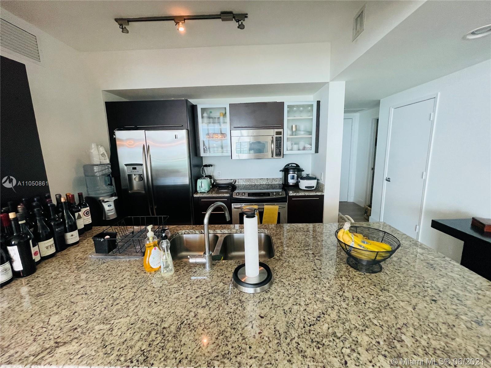 THE PLAZA 851 BRICKELL CO - Residential