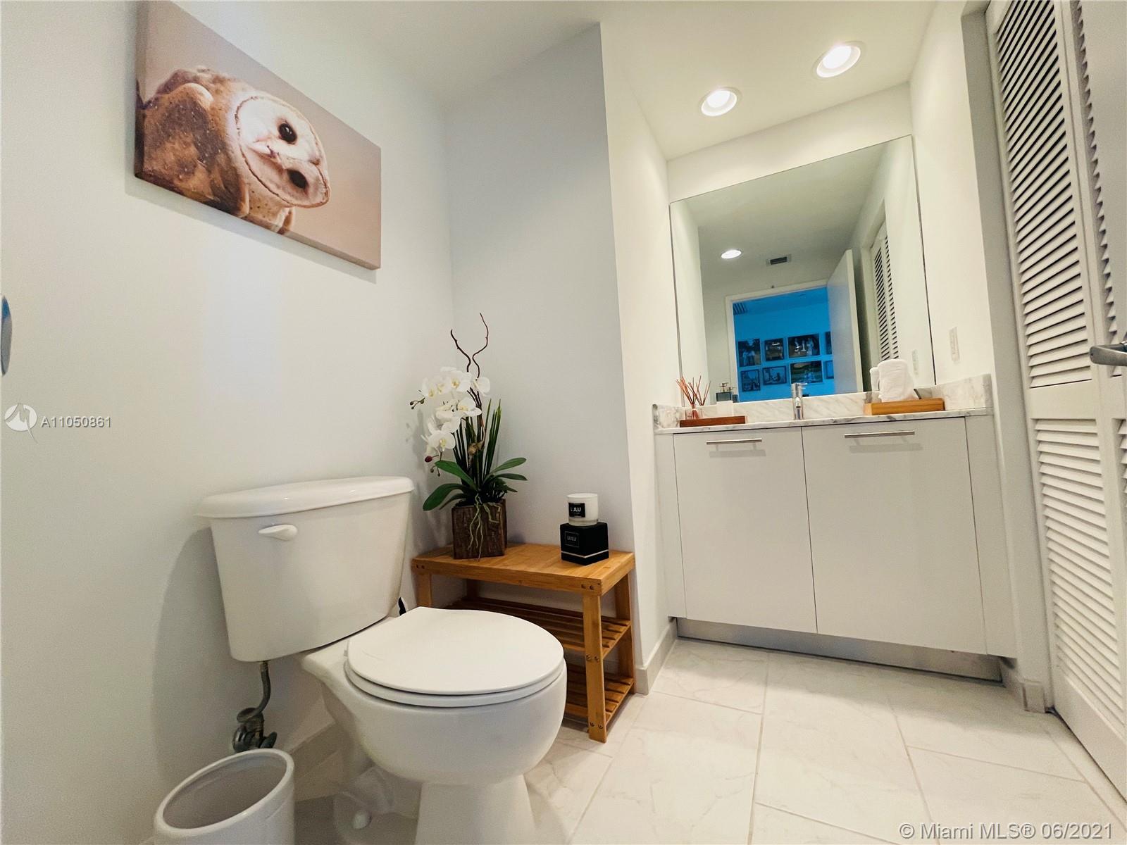 THE PLAZA 851 BRICKELL CO - Residential