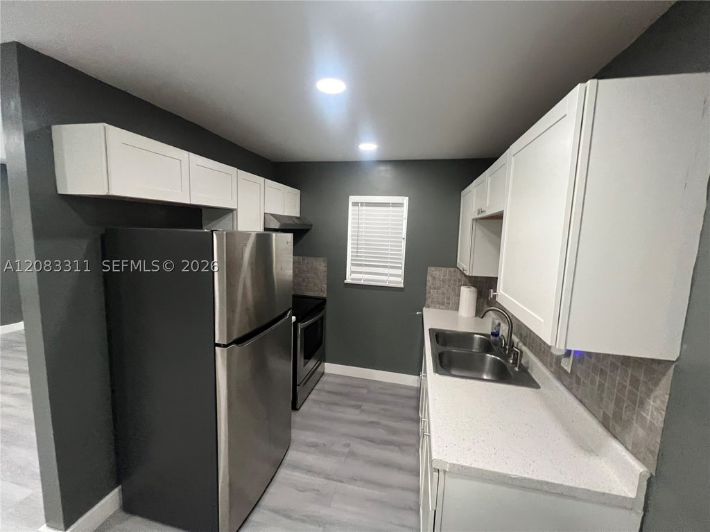 Photo of 30 SE 4th Ave #106, Hallandale Beach, FL 33009 (MLS # A12083311)
