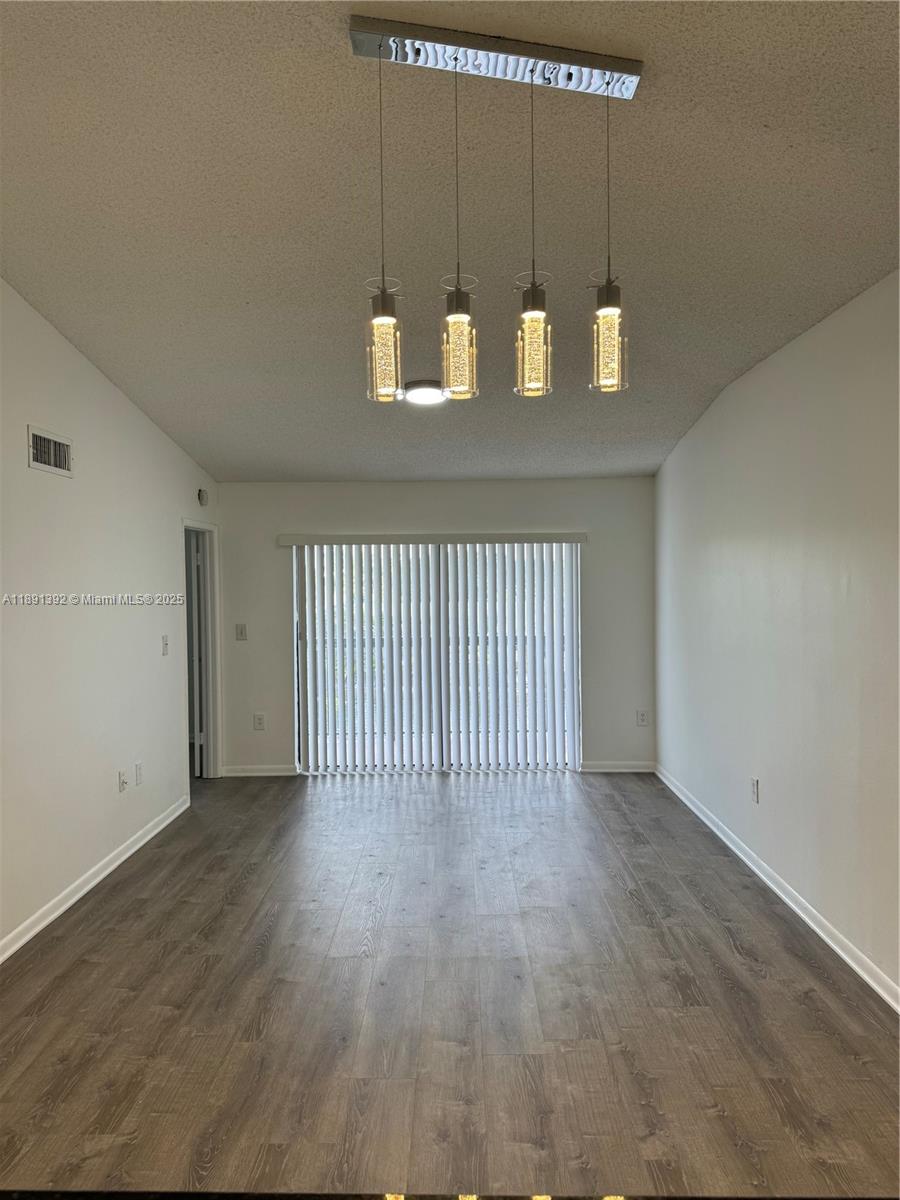 VILLAS DE VENEZIA CONDO - Residential Lease