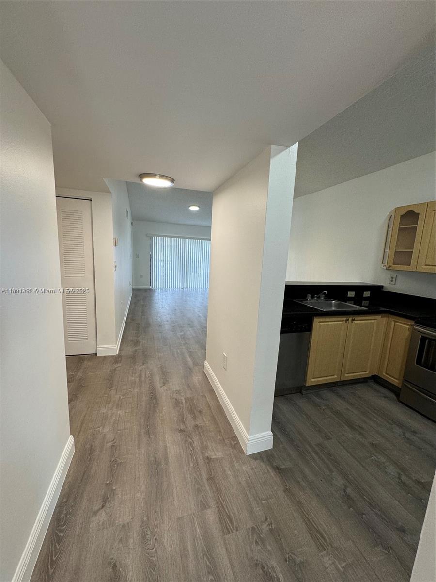 VILLAS DE VENEZIA CONDO - Residential Lease