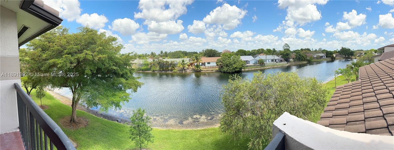 VILLAS DE VENEZIA CONDO - Residential Lease