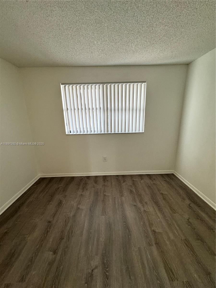 VILLAS DE VENEZIA CONDO - Residential Lease