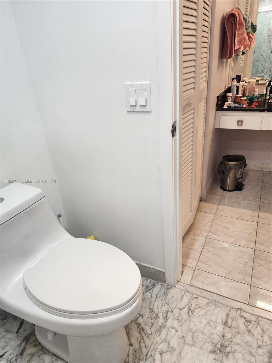 LA MER ESTATES EAST CONDO - Residential Lease