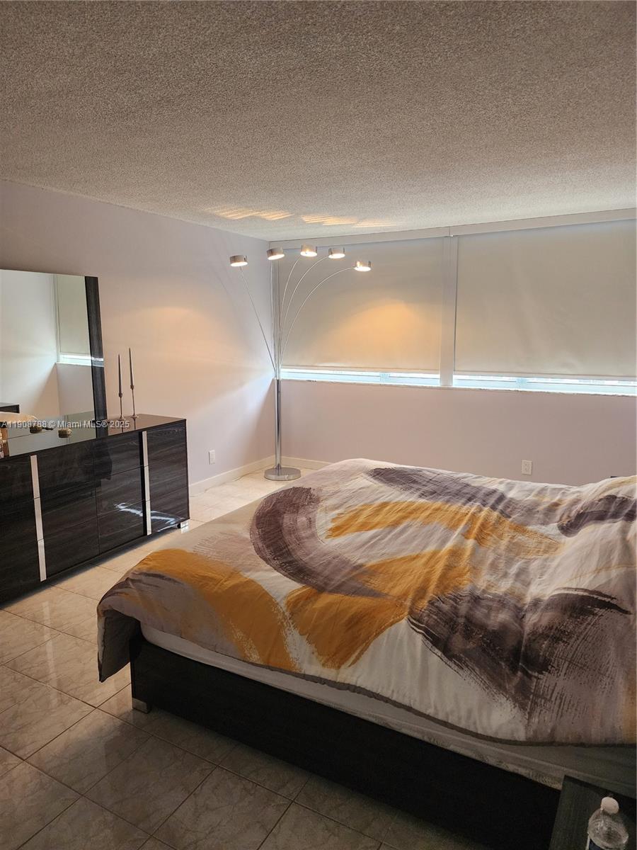 LA MER ESTATES EAST CONDO - Residential Lease