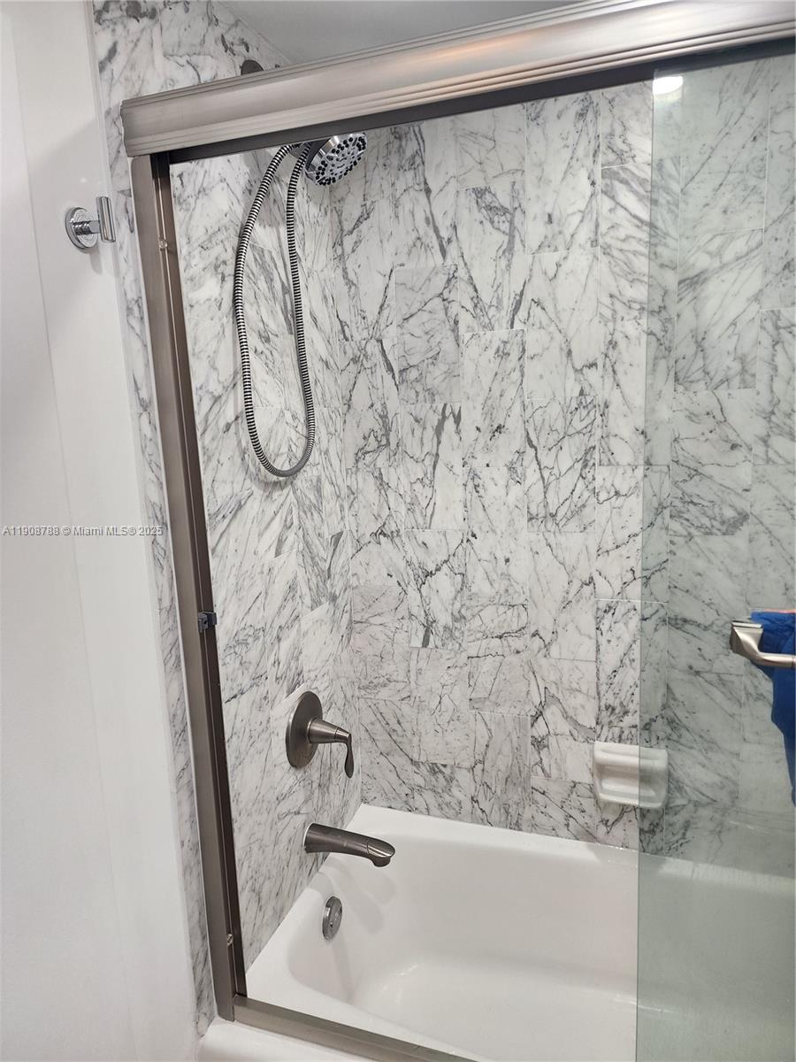 LA MER ESTATES EAST CONDO - Residential Lease