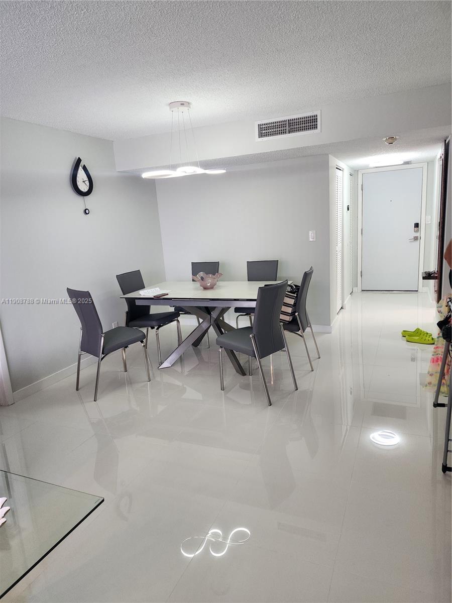 LA MER ESTATES EAST CONDO - Residential Lease