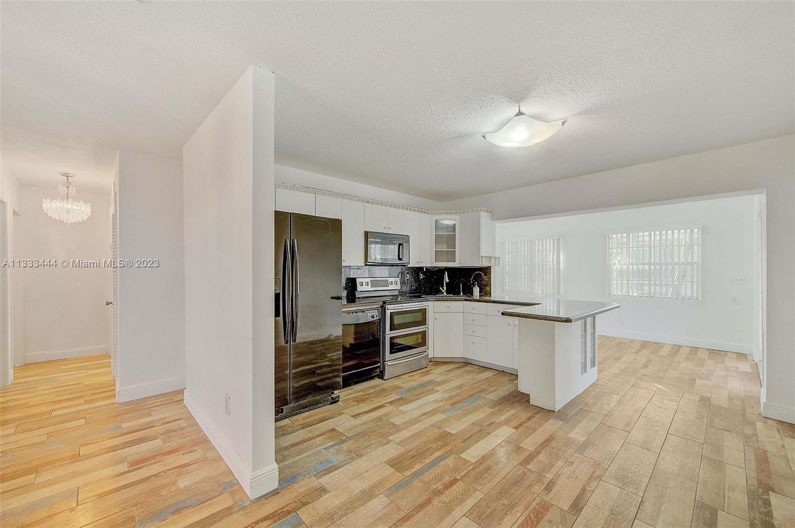 MAINLANDS OF TAMARAC LAKE - Residential