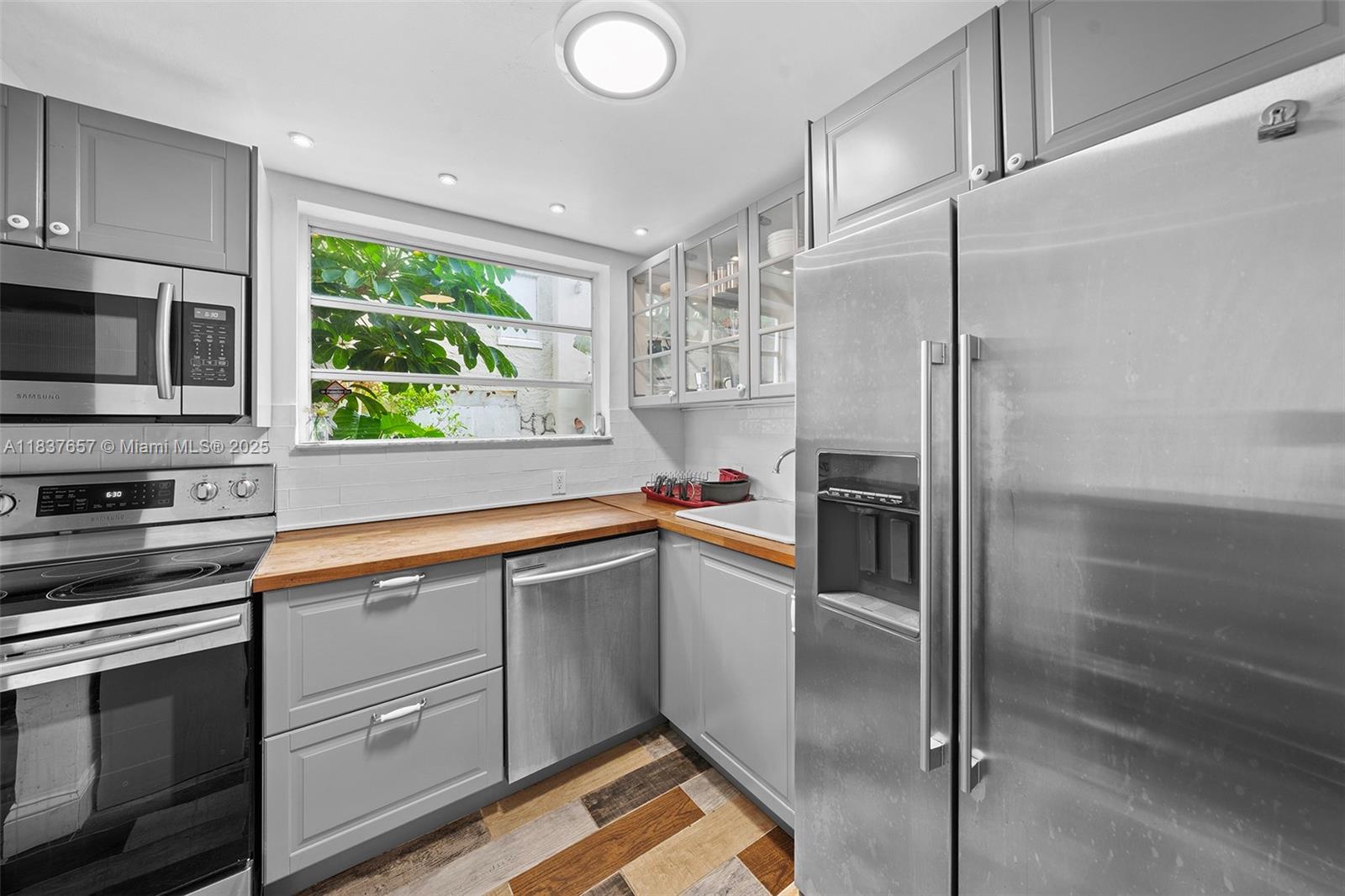 1211 PENNSYLVANIA CONDO - Residential Lease