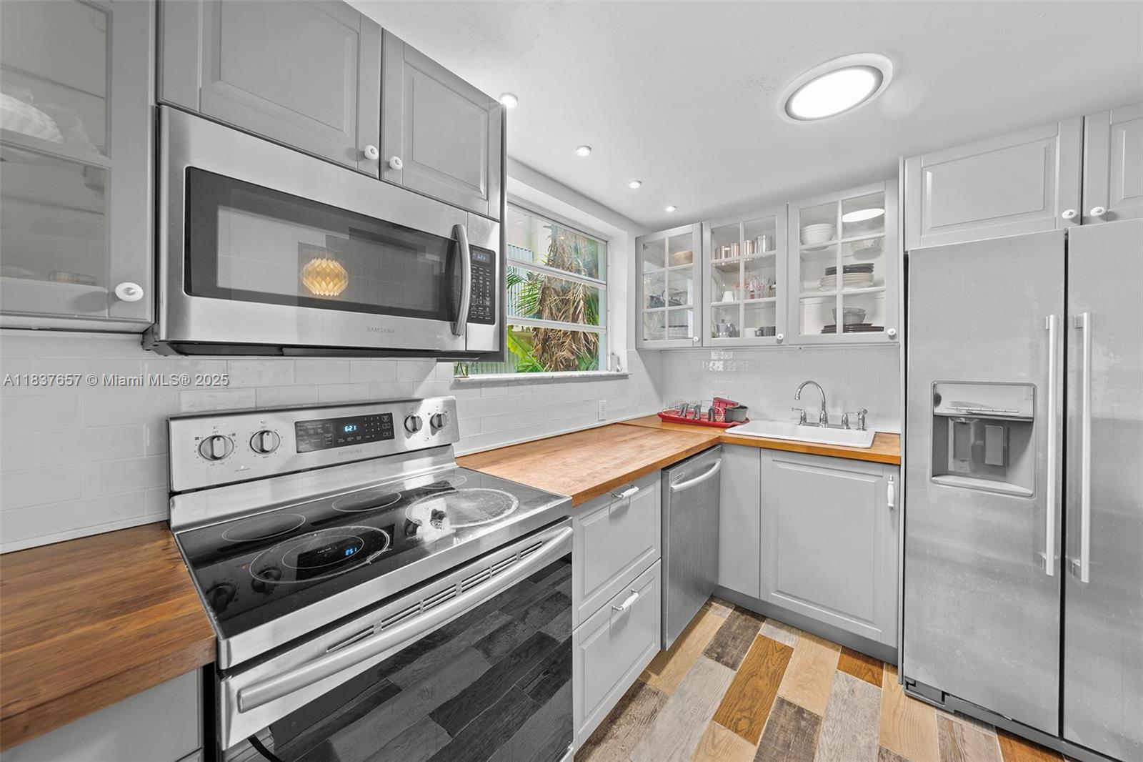 1211 PENNSYLVANIA CONDO - Residential Lease