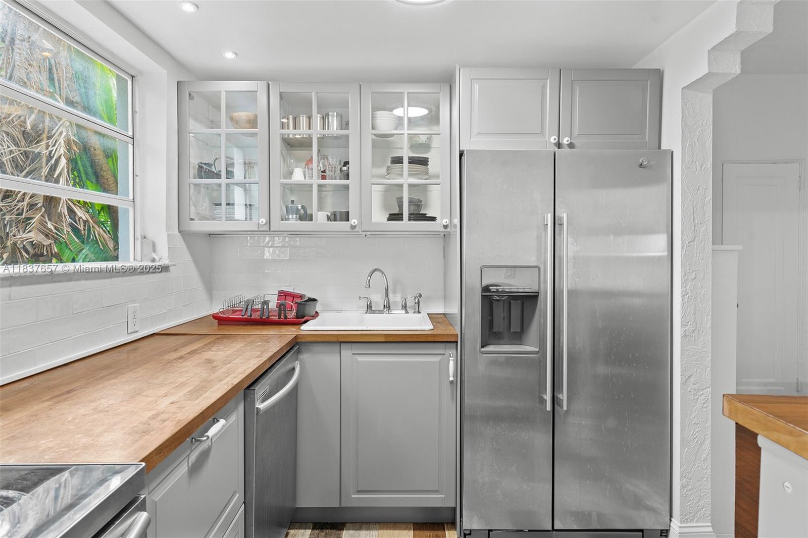 1211 PENNSYLVANIA CONDO - Residential Lease