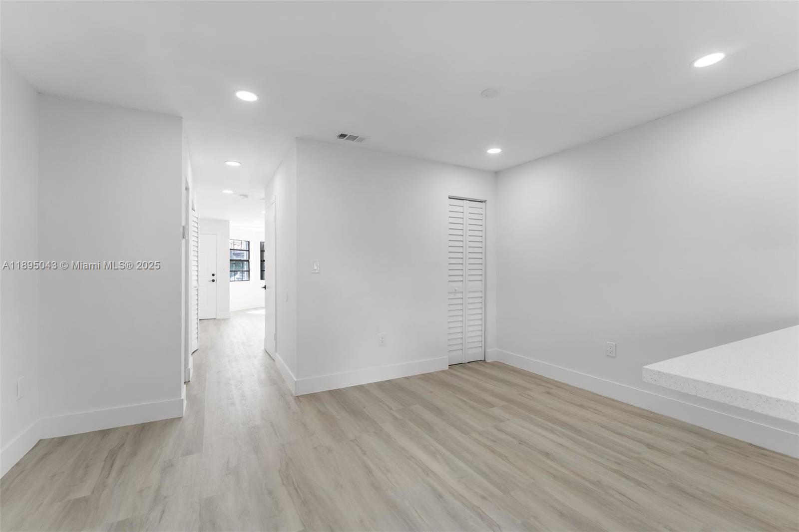 SOUTH LAKES VILLAGE II CO - Residential
