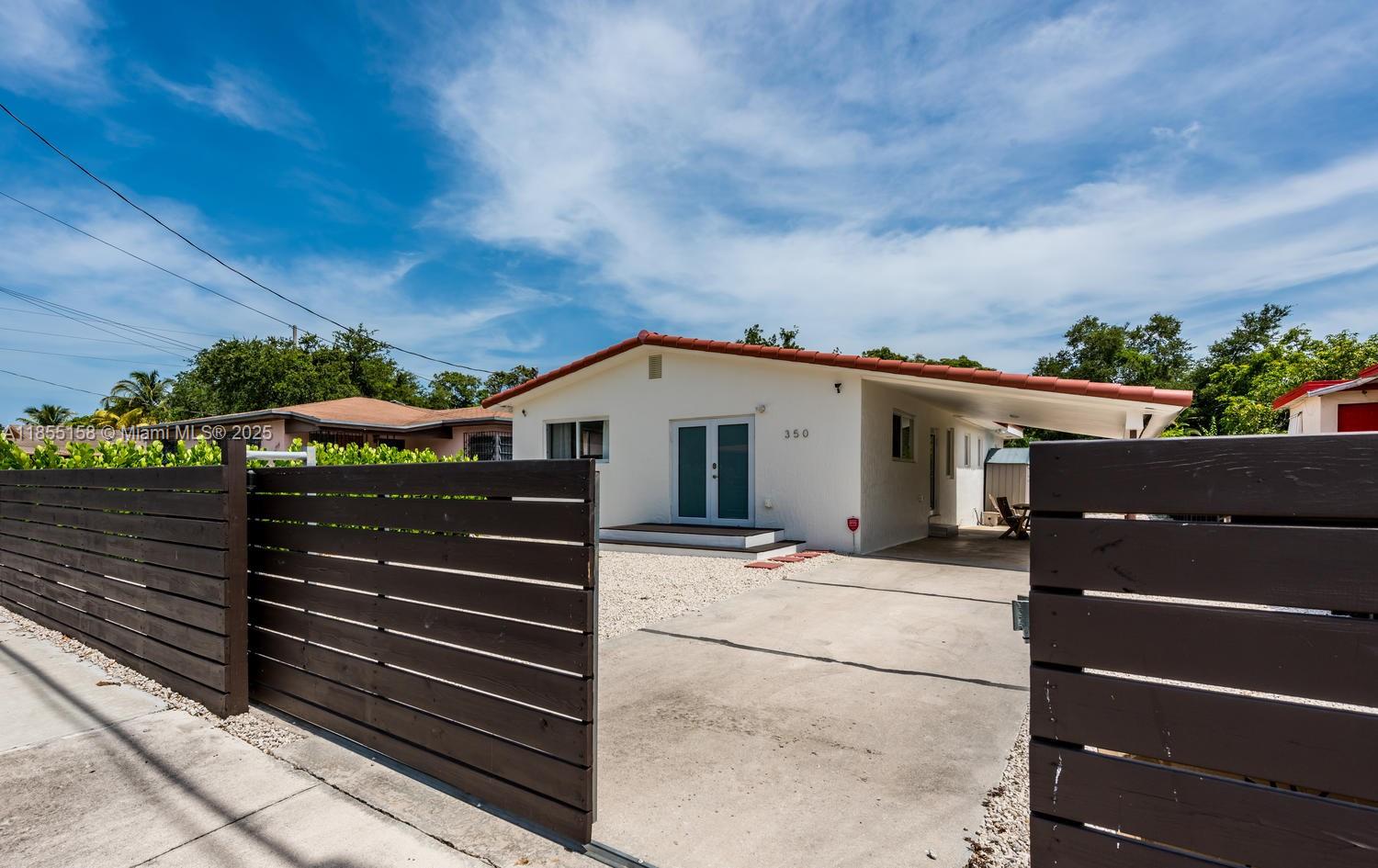 350 NW 50th St