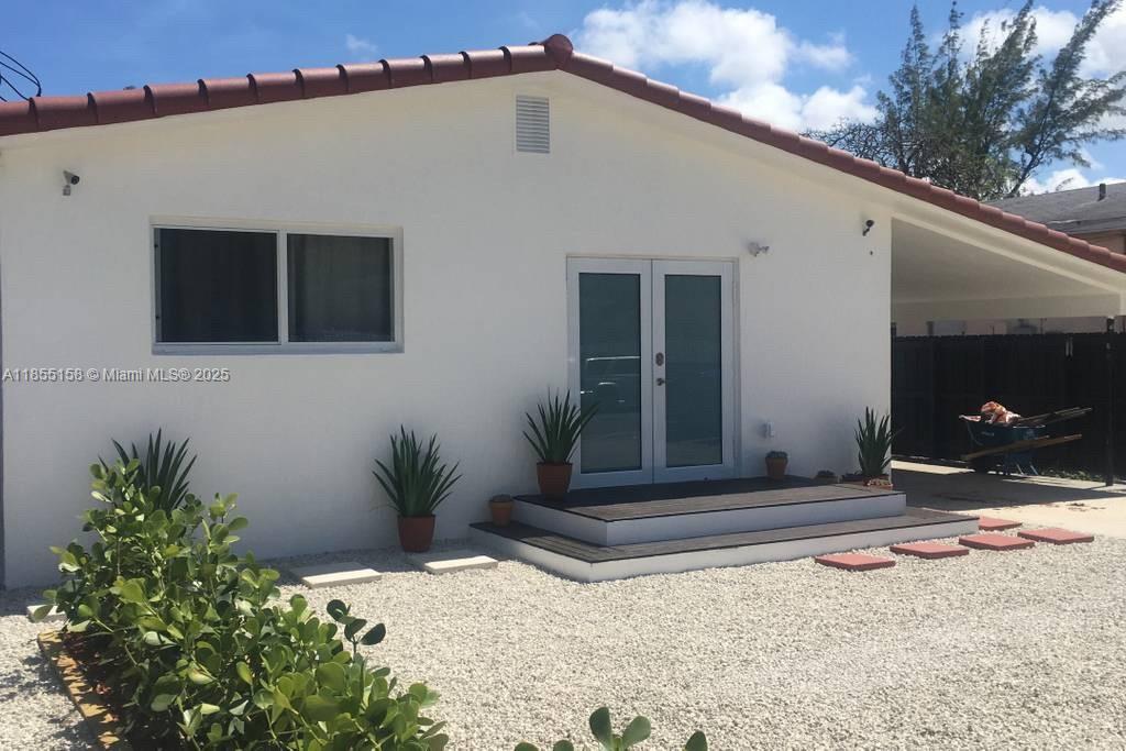 350 NW 50th St