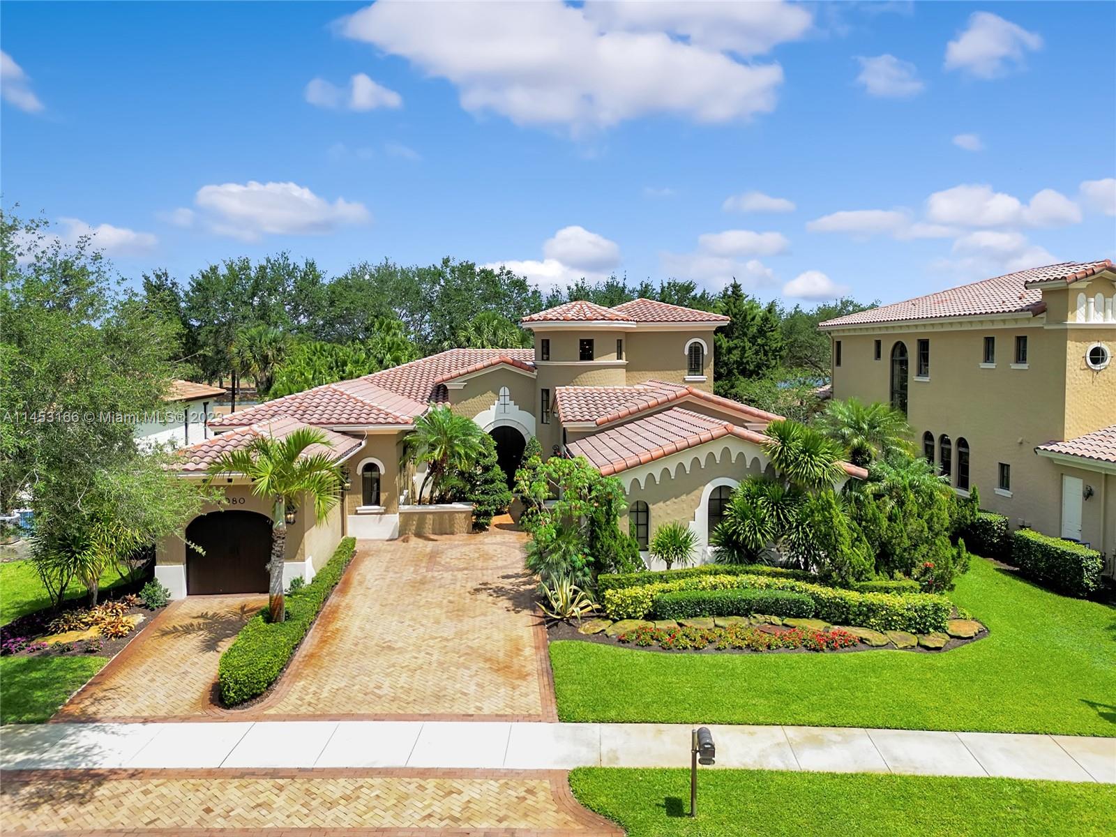 PARKLAND GOLF & COUNTRY C - Residential