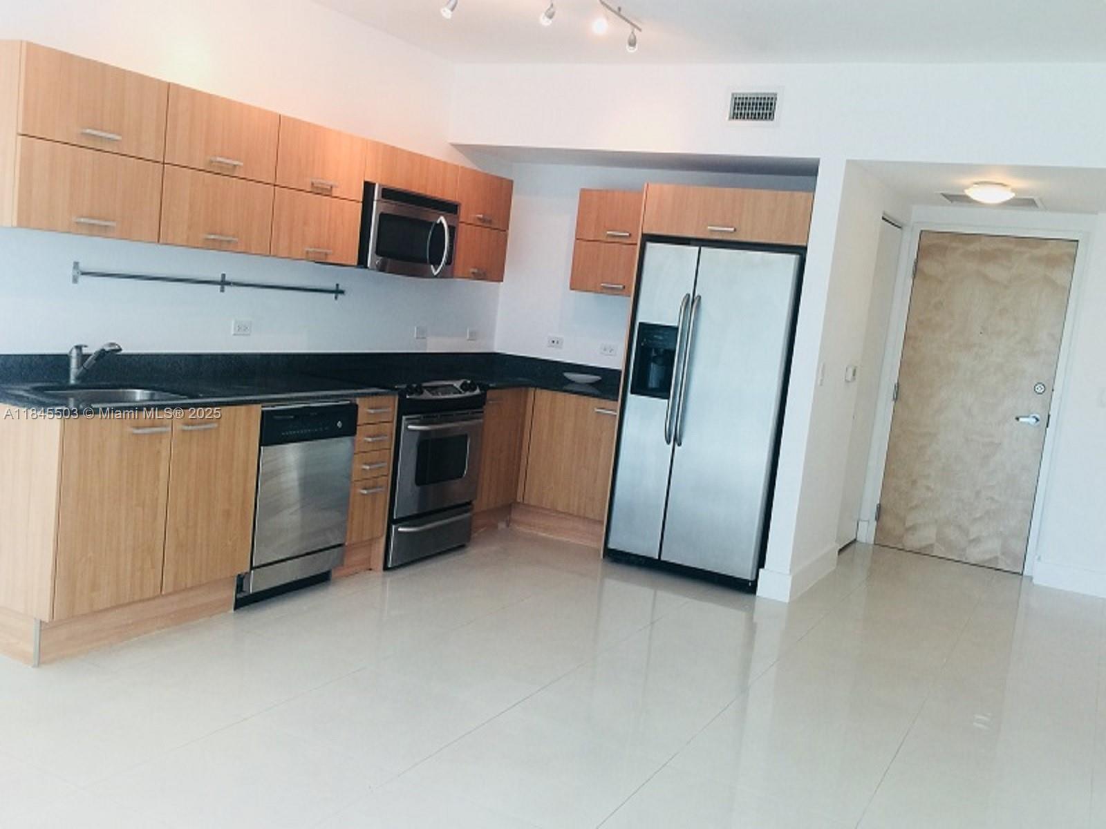 350 S MIAMI AVE 1610