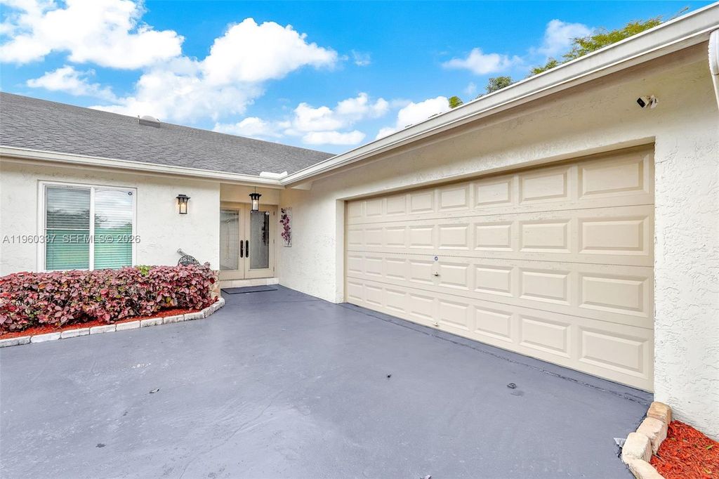 Photo of 5021 SW 168th Ave, Southwest Ranches, FL 33331 (MLS # A11960337)