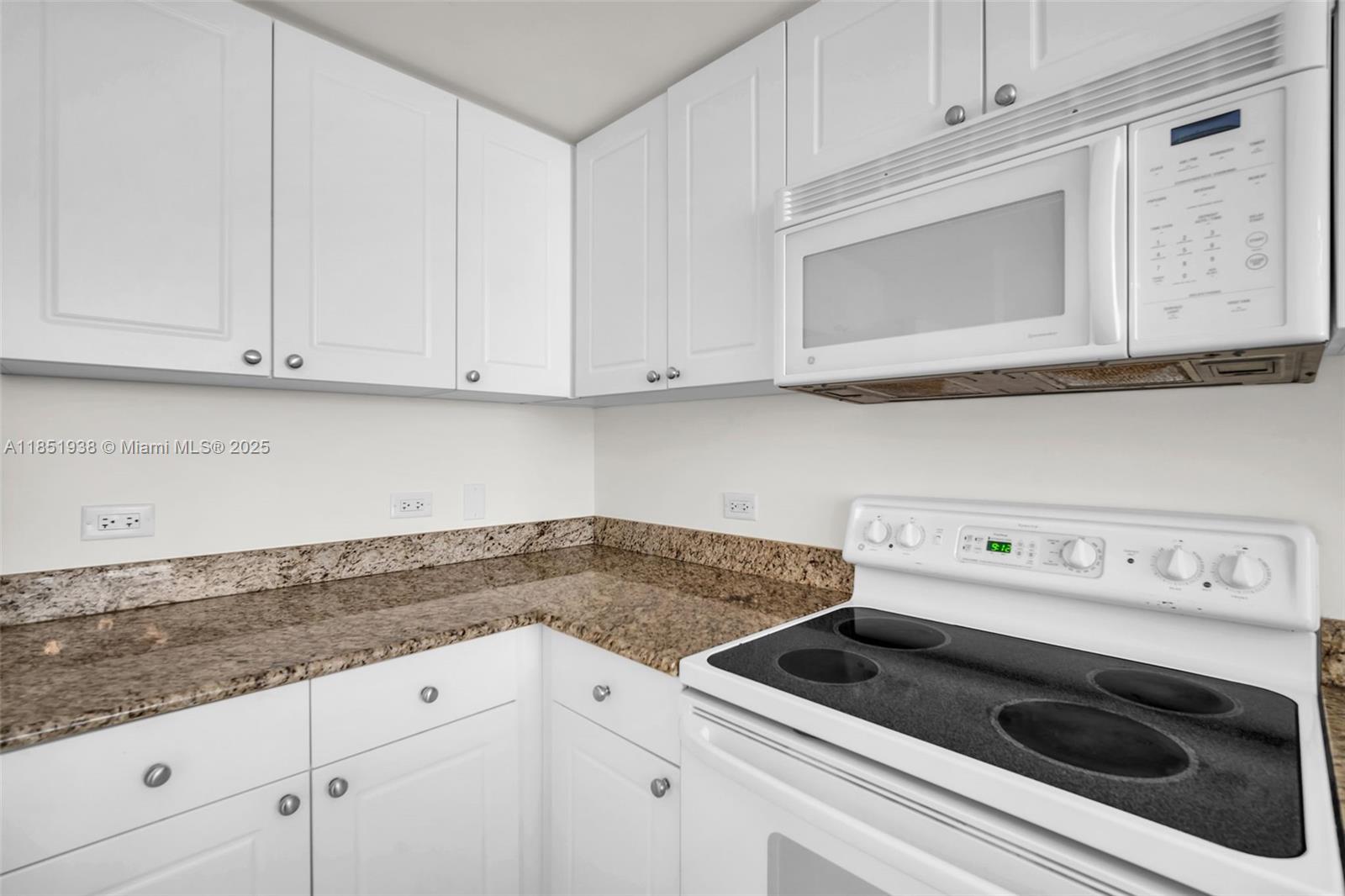 TURNBERRY ON THE GREEN - Residential