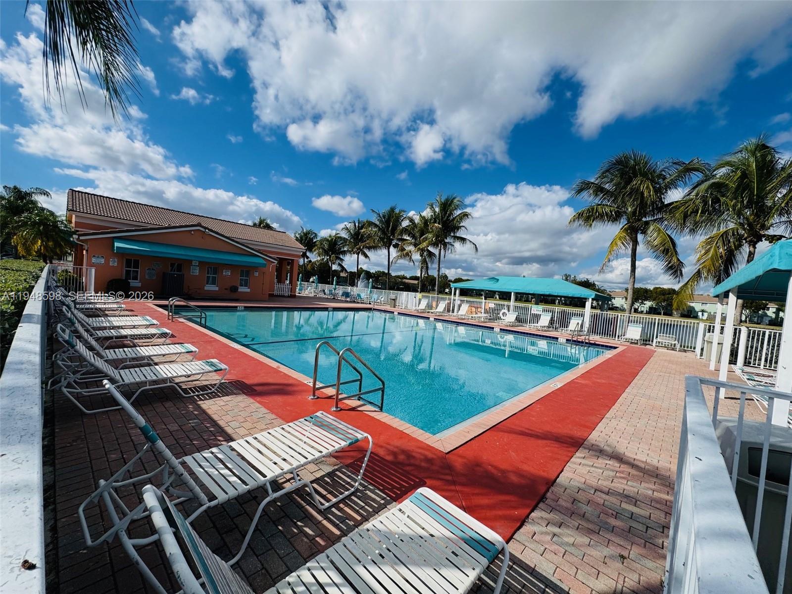 SHOMA TOWNHOMES AT KEYSCO - Residential