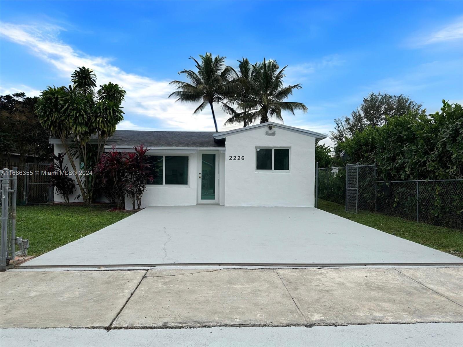 2226 Taft St, Hollywood, Broward County, Florida - 2 Bedrooms  
2 Bathrooms - 