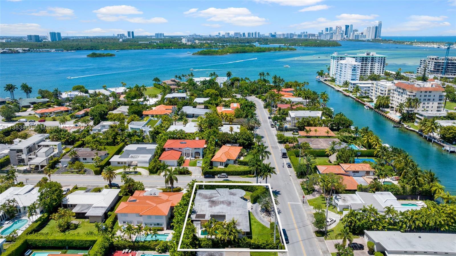 Property for Sale at 10040 E Broadview Dr, Bay Harbor Islands, Miami-Dade County, Florida - Bedrooms: 4 
Bathrooms: 4  - $2,999,999