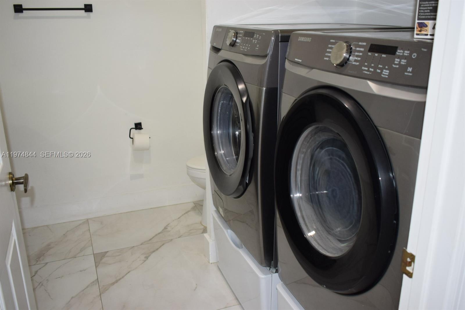 DORAL COVE - Residential Lease