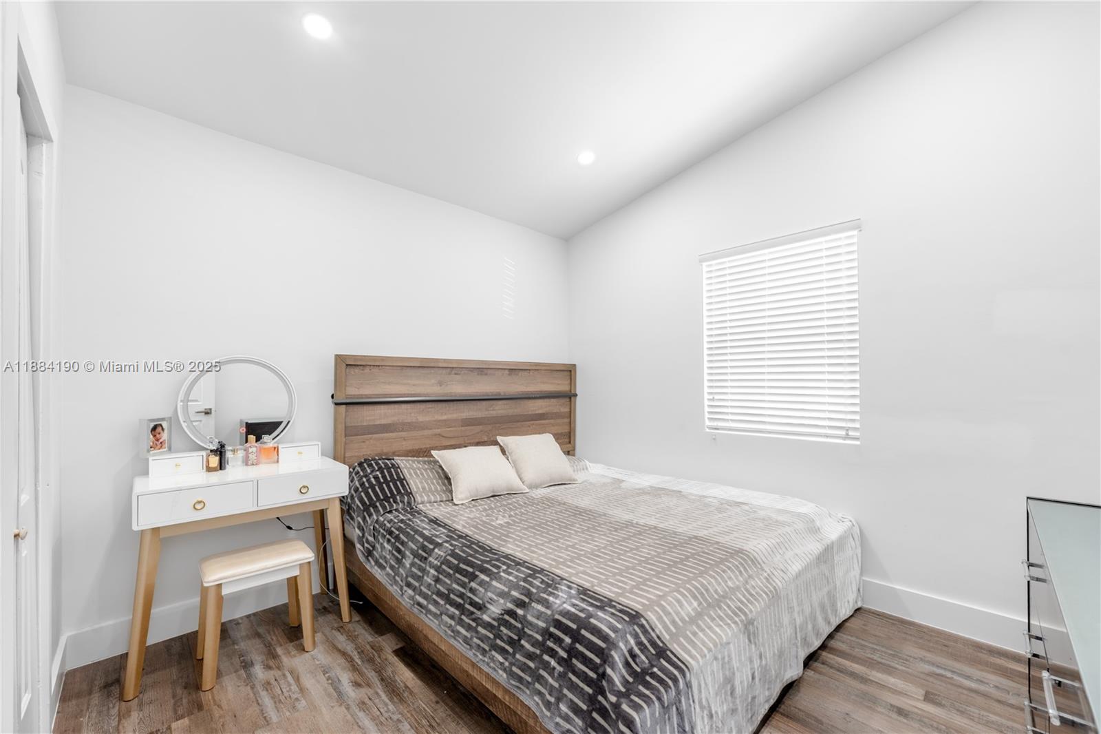 OVERBROOK SHORES - Residential