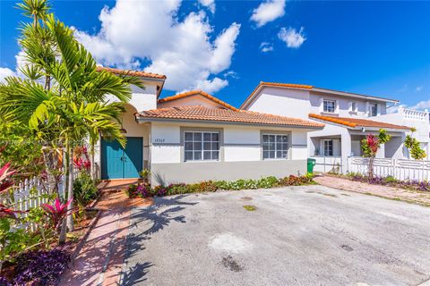 12362 NW 98th Pl Hialeah Gardens FL 33018
