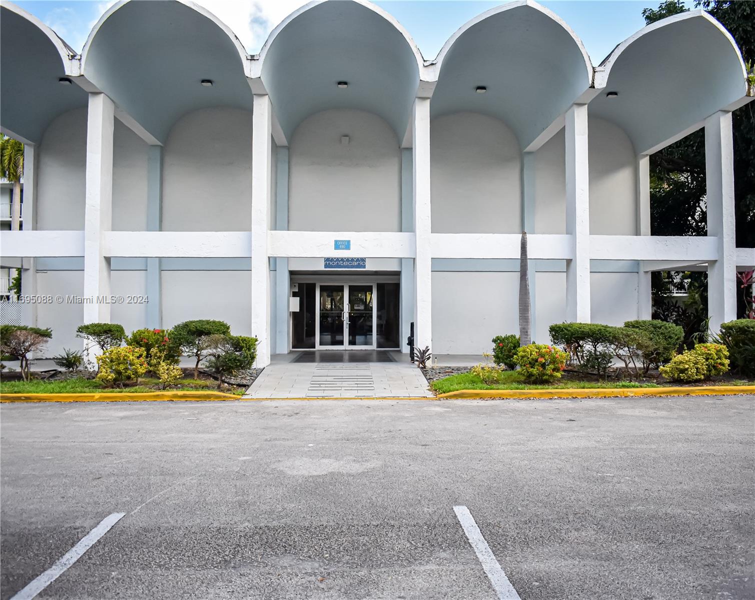 Property for Sale at 482 Nw 165th St Rd A-407, Miami, Broward County, Florida - Bedrooms: 1 
Bathrooms: 1  - $135,000