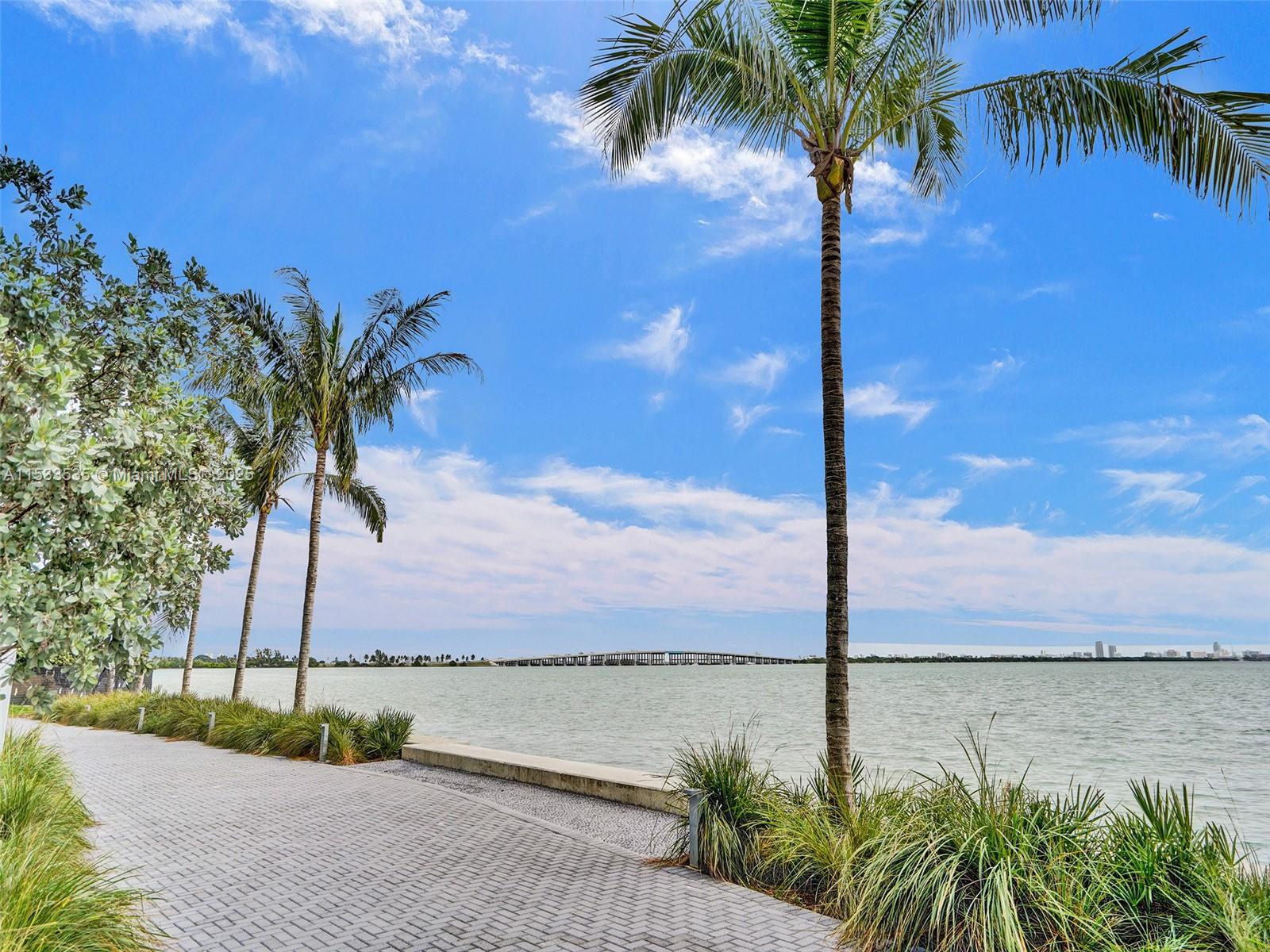 ESCOTTONIA PARK - Residential