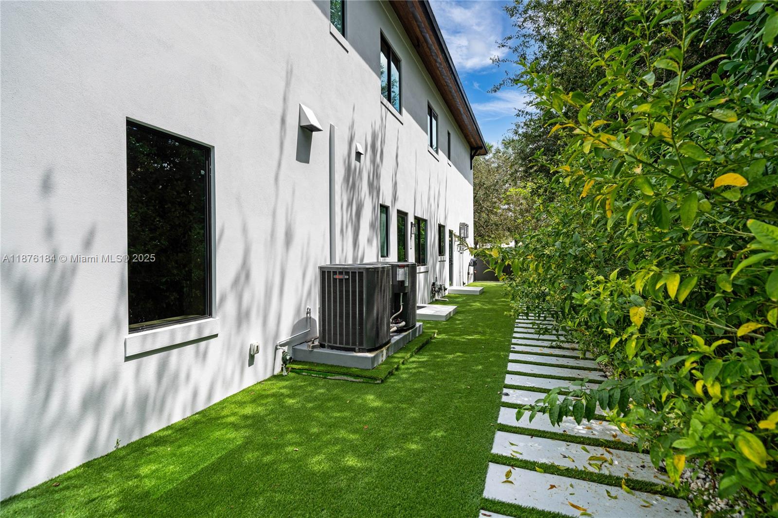 PINE TREE ESTATES - Residential