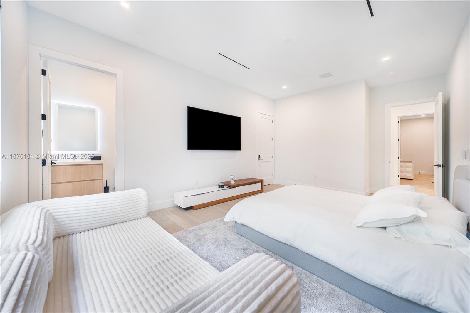 PINE TREE ESTATES - Residential