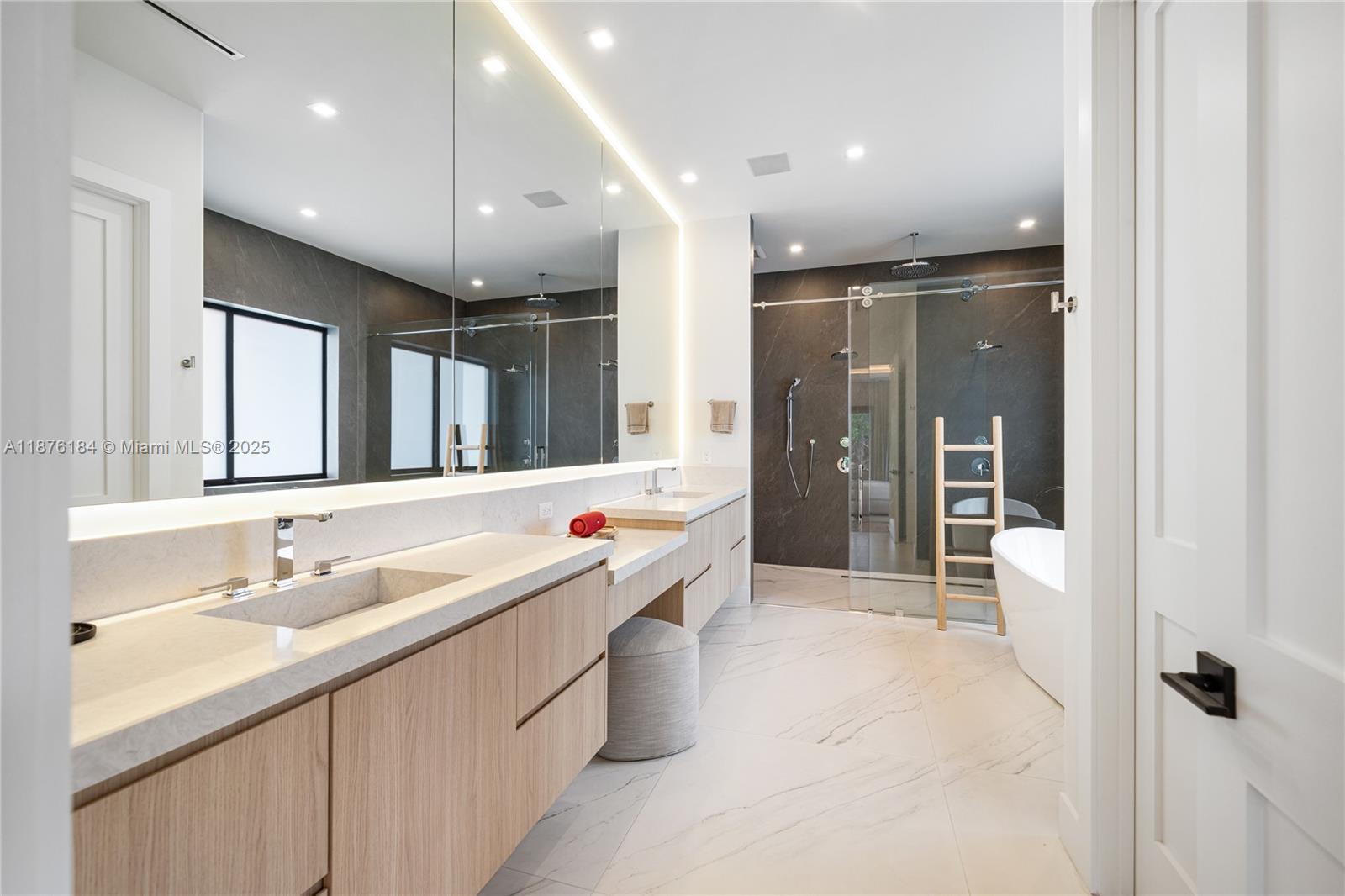 PINE TREE ESTATES - Residential