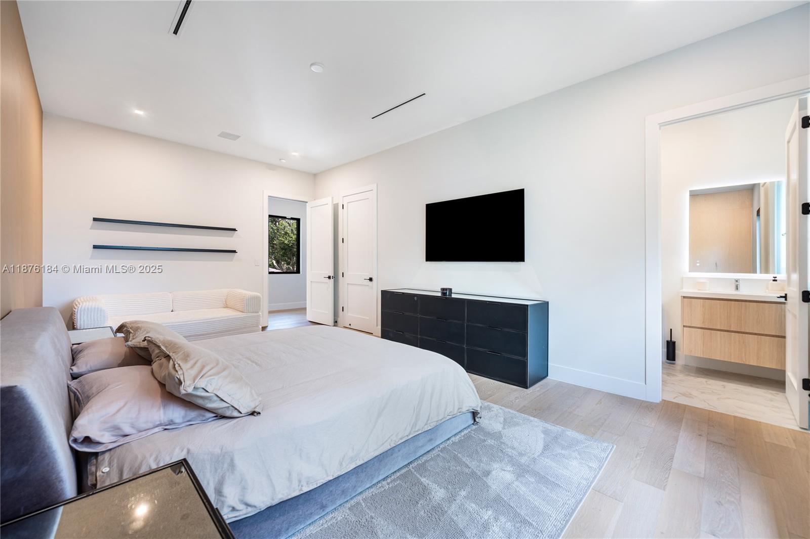 PINE TREE ESTATES - Residential