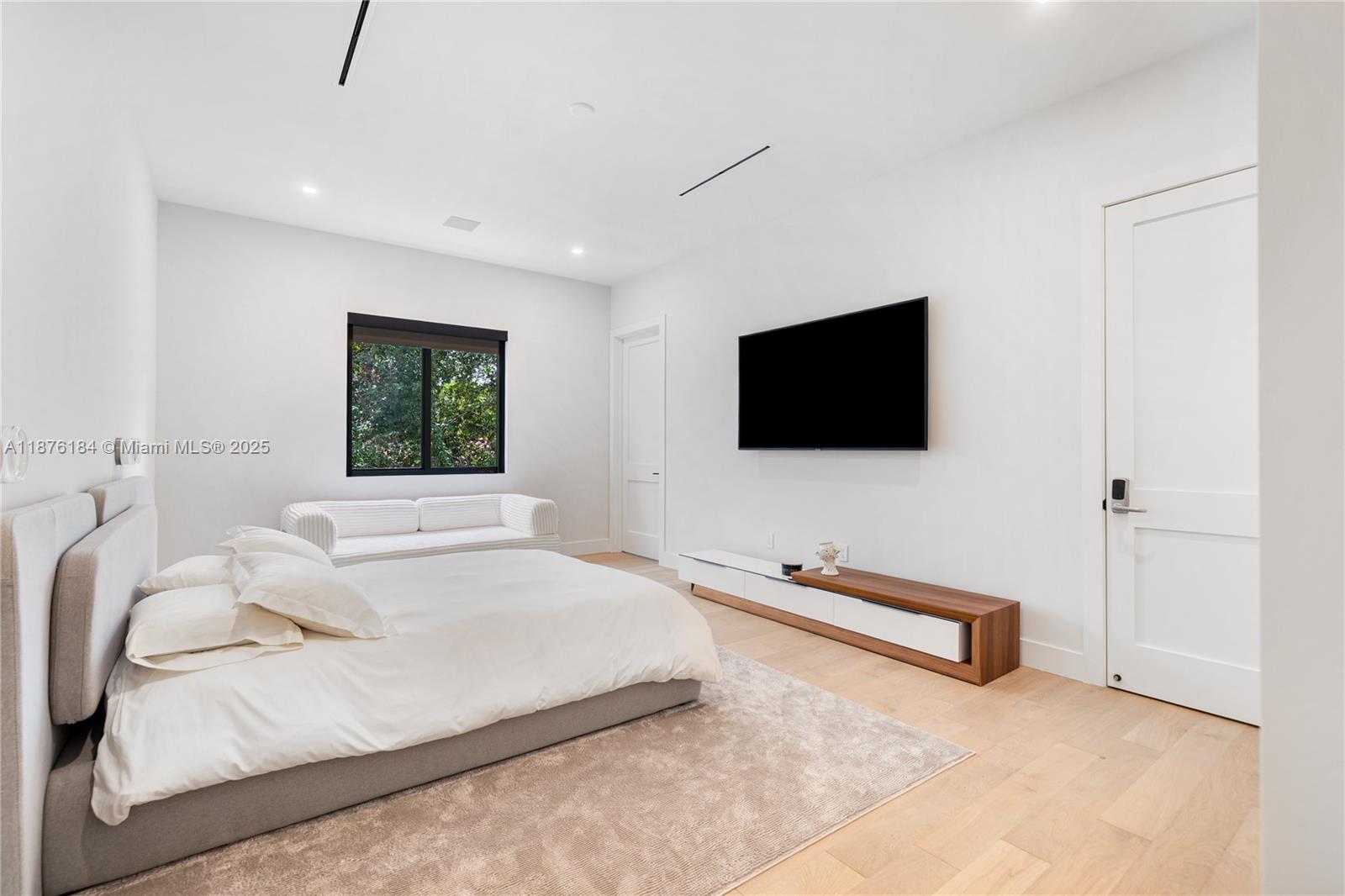 PINE TREE ESTATES - Residential