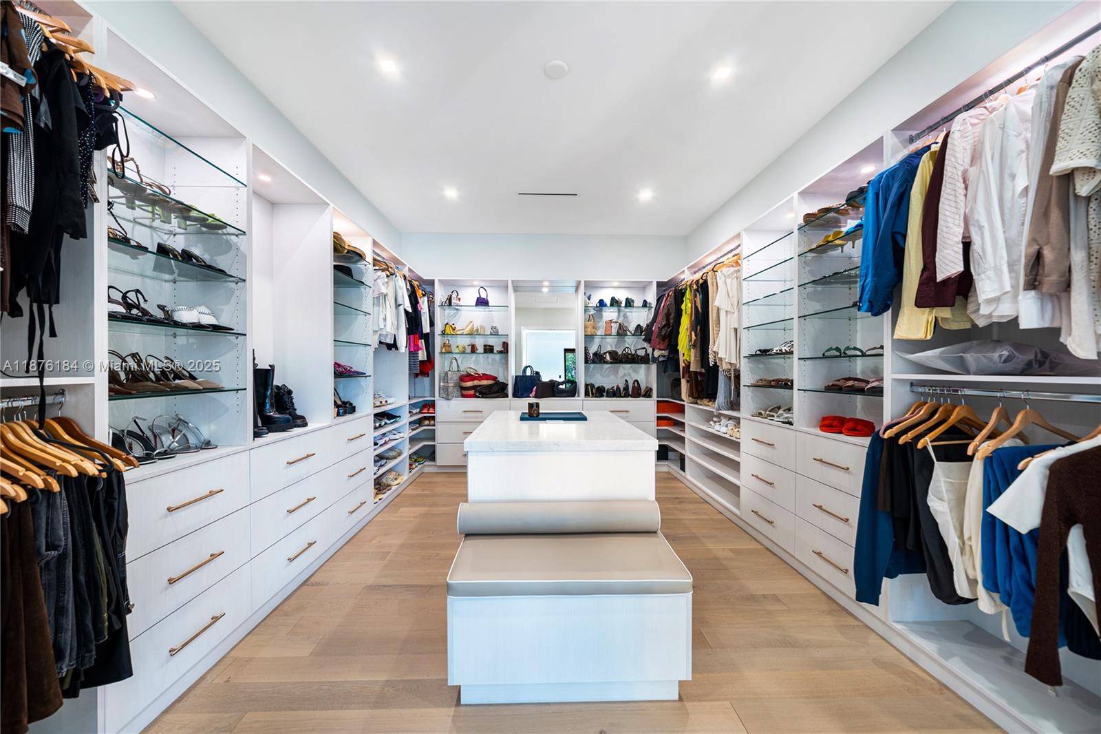 PINE TREE ESTATES - Residential