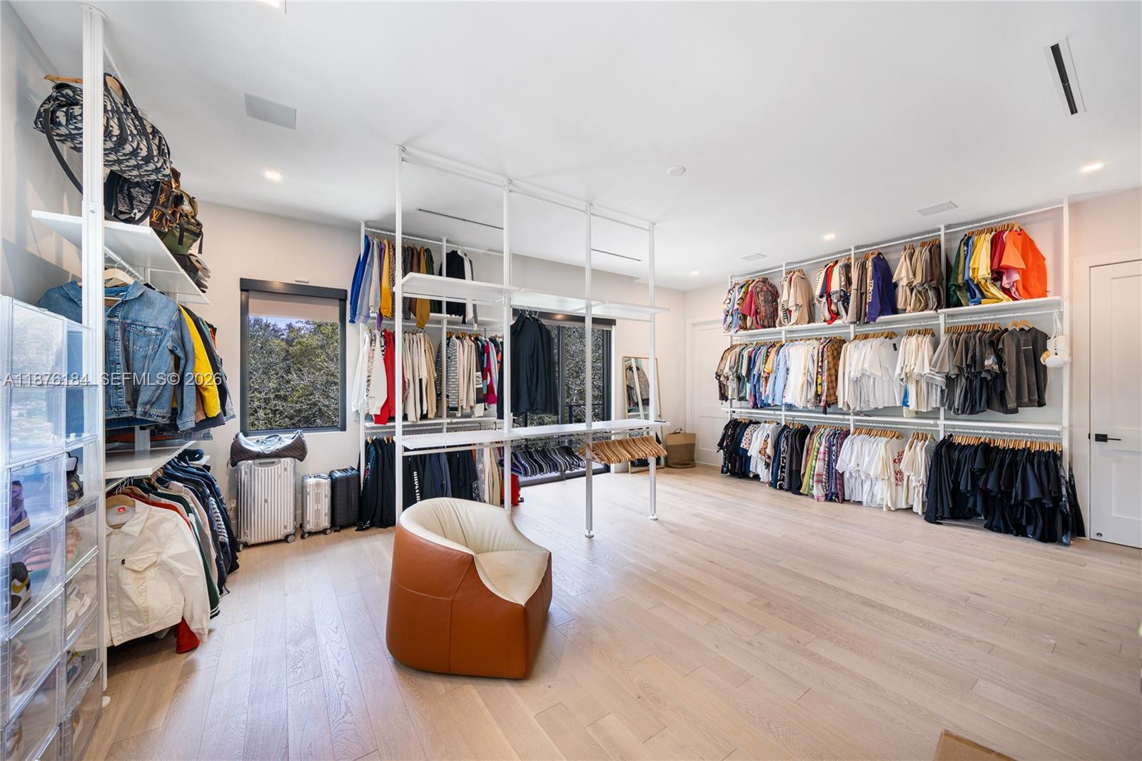 PINE TREE ESTATES - Residential