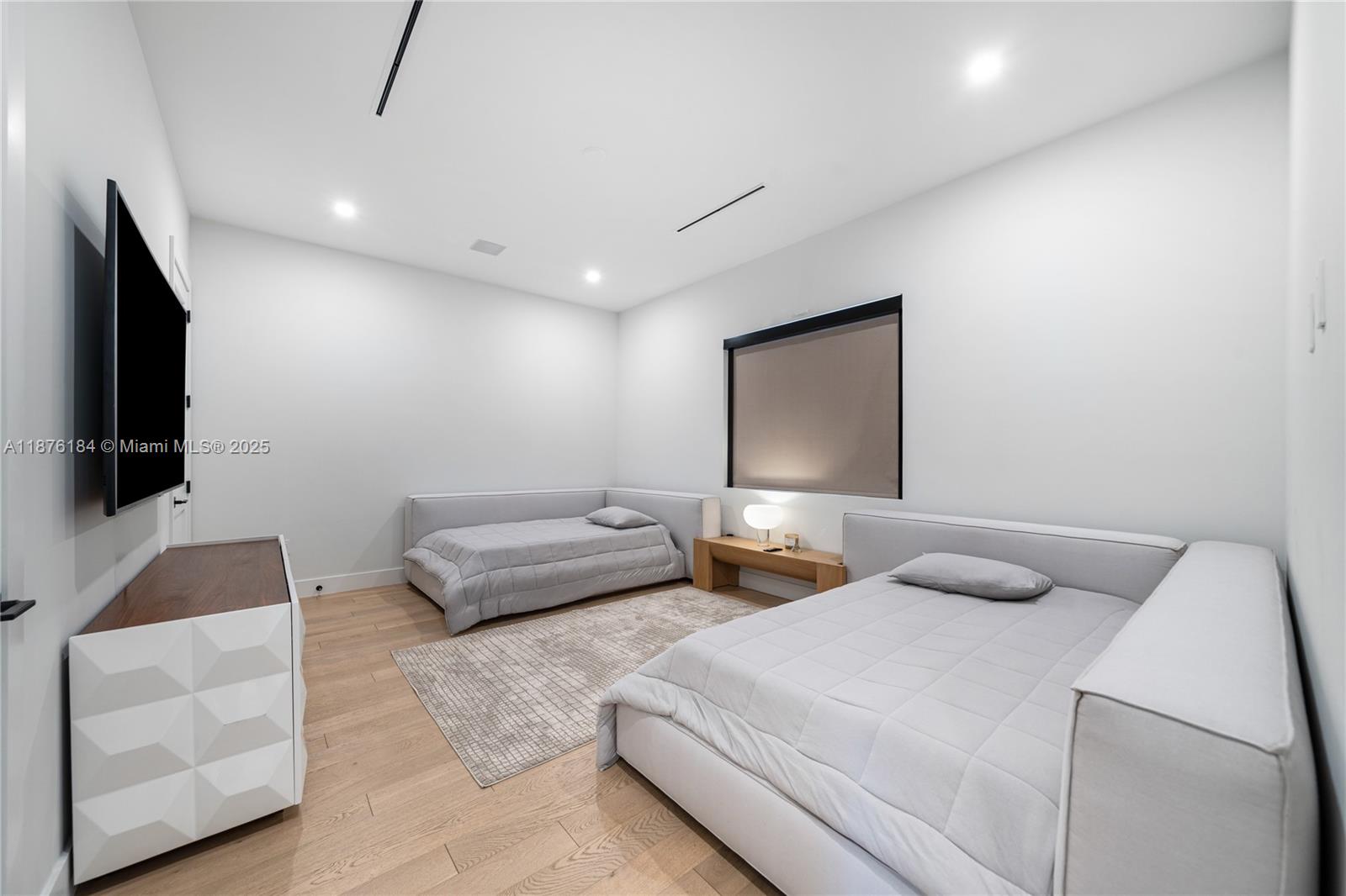 PINE TREE ESTATES - Residential